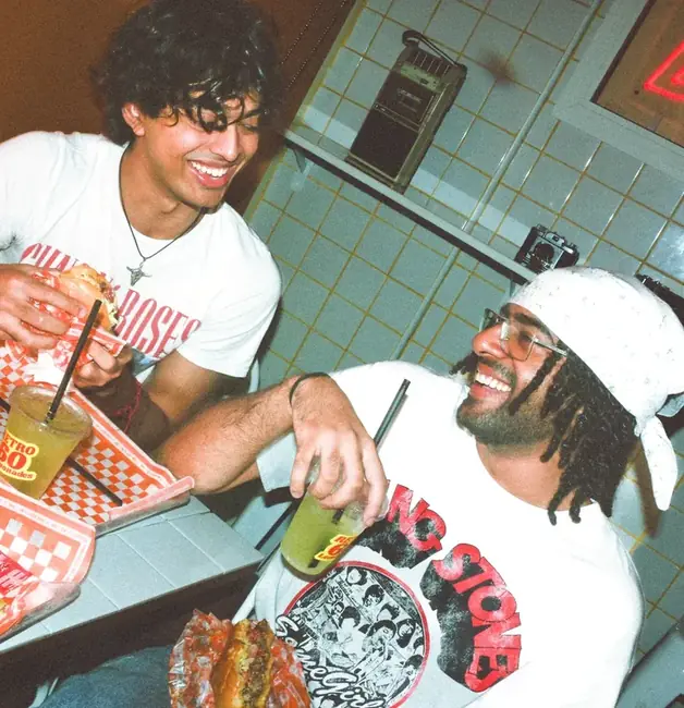 B60 Burgers friends laughing Dubai